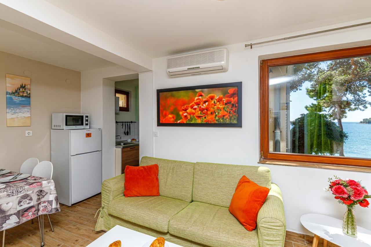 רוביני Al Mare Apartments מראה חיצוני תמונה