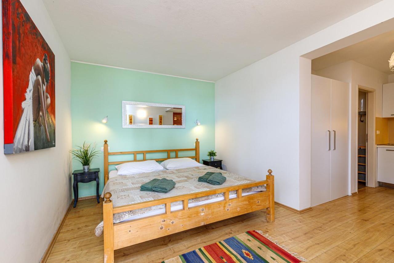רוביני Al Mare Apartments מראה חיצוני תמונה