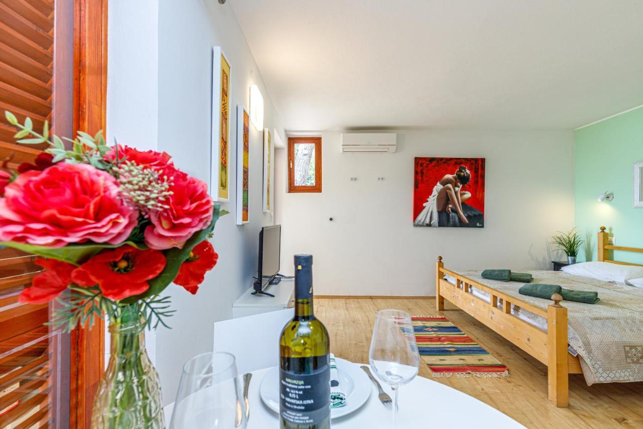 רוביני Al Mare Apartments מראה חיצוני תמונה