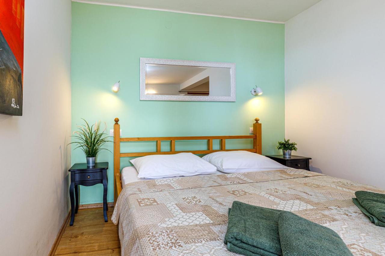 רוביני Al Mare Apartments מראה חיצוני תמונה