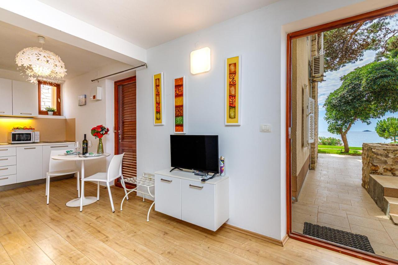 רוביני Al Mare Apartments מראה חיצוני תמונה